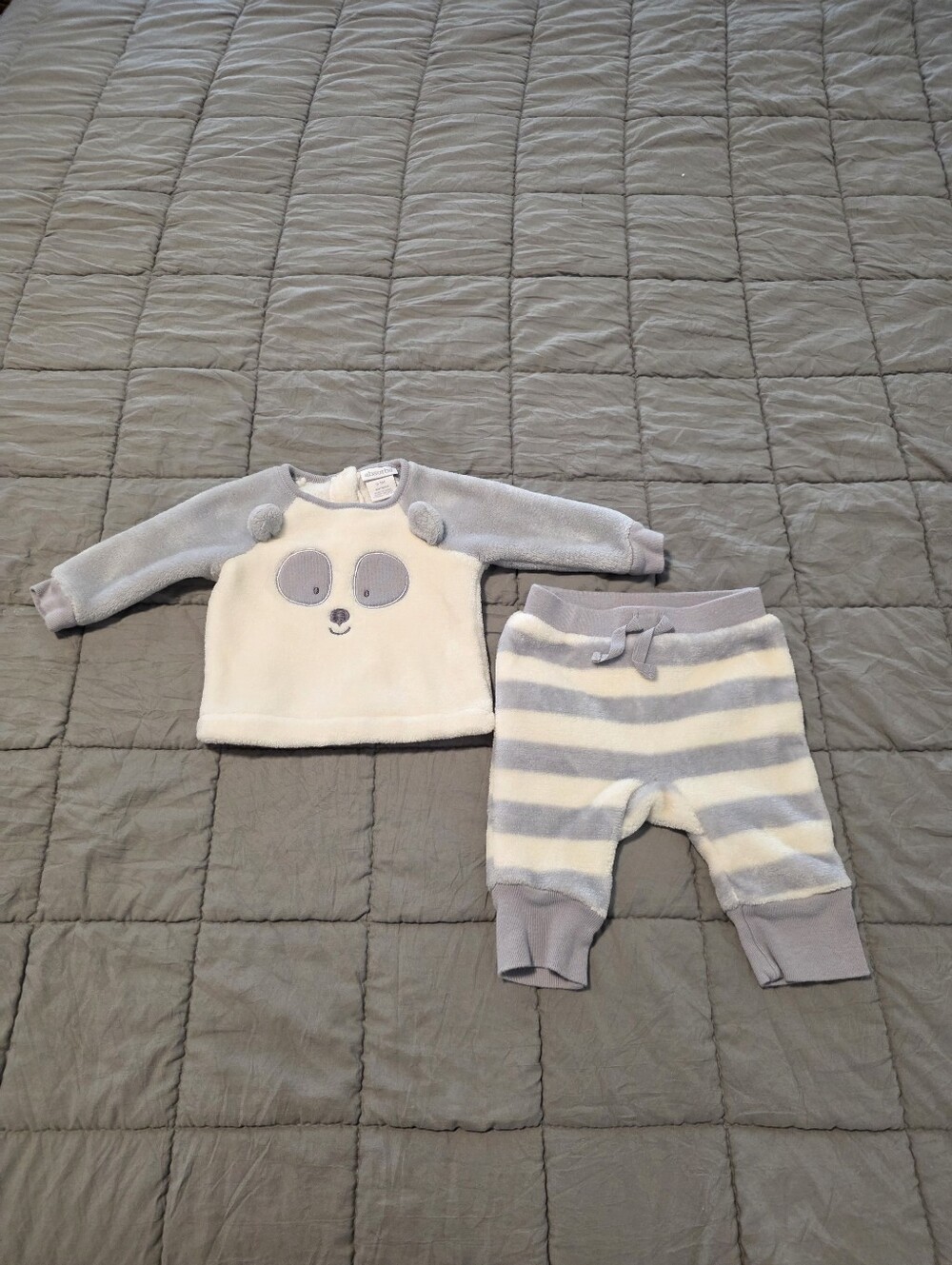 Absorba Cozy Baby Two-Piece Set with Bear Face